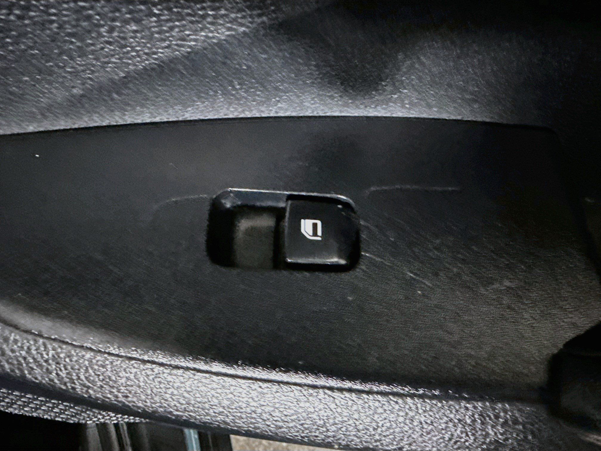 Used 2024 Kia Seltos EX FWD image 31