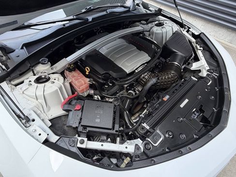 Used 2017 Chevrolet Camaro SS RWD image 14