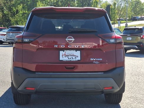 Used 2022 Nissan Rogue SV image 5