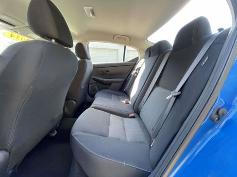 Used 2024 Nissan Sentra SV FWD image 9