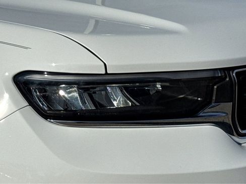 Certified 2023 Jeep Grand Cherokee L Laredo image 5