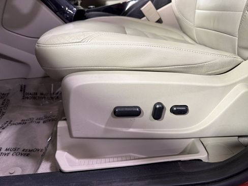 Used 2015 Ford Escape Titanium image 29