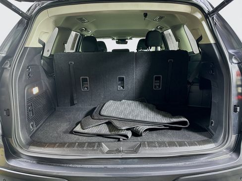 Used 2024 Subaru Ascent Premium w/ Convenience Package image 30