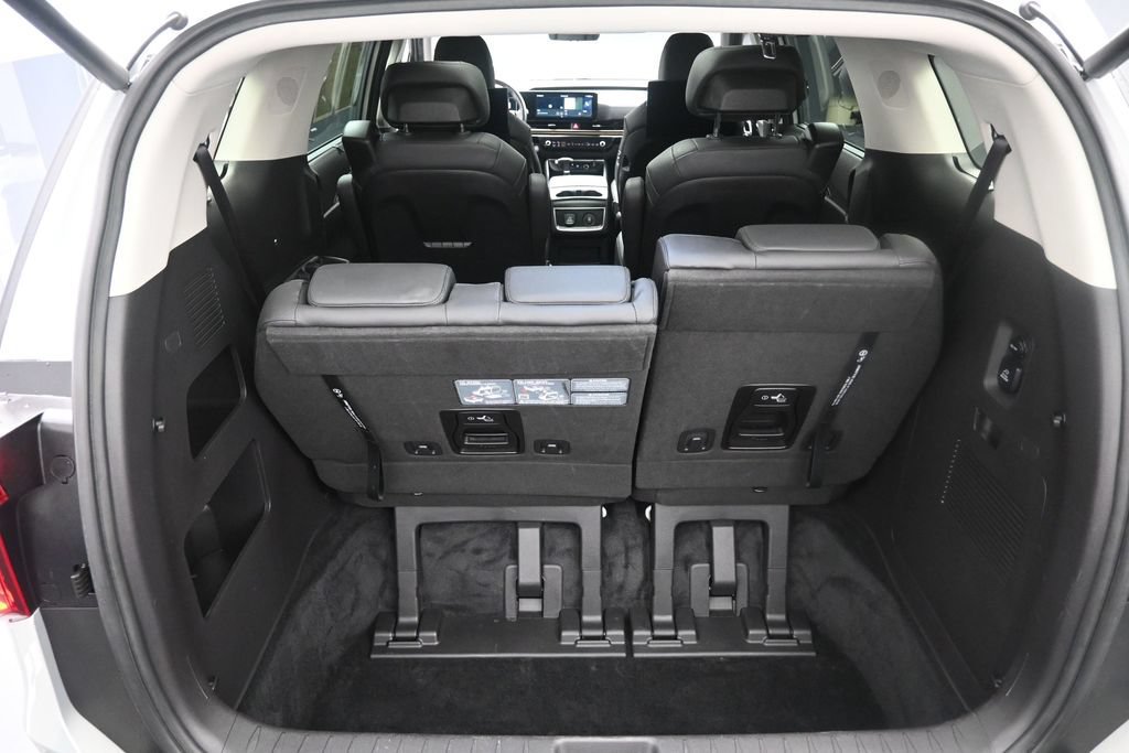 Used 2025 Kia Carnival SX Prestige FWD image 22