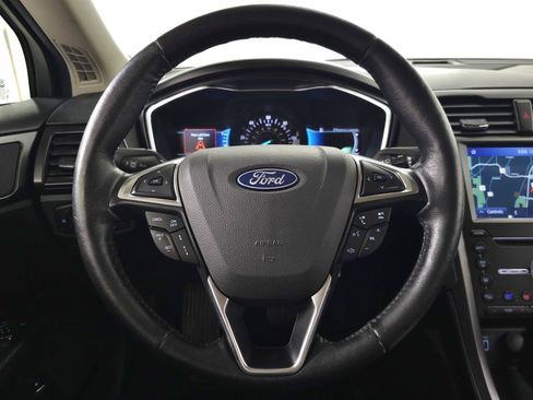 Used 2020 Ford Fusion Titanium FWD image 17
