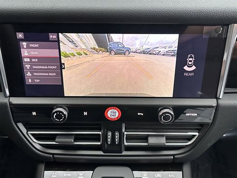 New 2025 Porsche Macan image 22