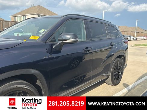 Used 2025 Toyota Highlander XSE AWD/4WD image 6