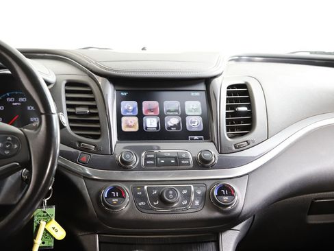 Used 2016 Chevrolet Impala LT w/ Convenience Package image 10