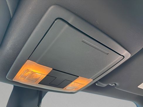 Used 2014 Ford Taurus Limited image 25