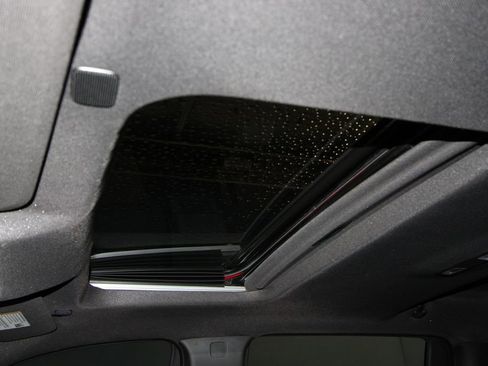 Used 2023 Chevrolet Silverado 1500 ZR2 w/ Technology Package image 21