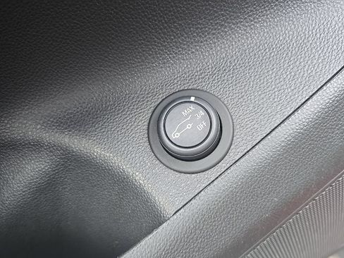 Used 2020 Buick Envision Preferred FWD image 13