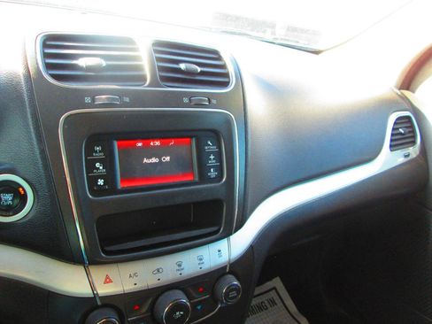 Used 2014 Dodge Journey SXT w/ Flexible Seating Group AWD/4WD image 14