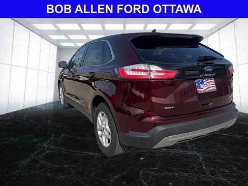 Used 2023 Ford Edge SEL w/ Convenience Package AWD/4WD image 3