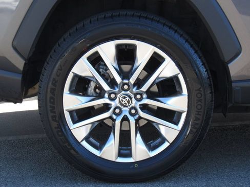Certified 2021 Toyota RAV4 Limited AWD/4WD image 10