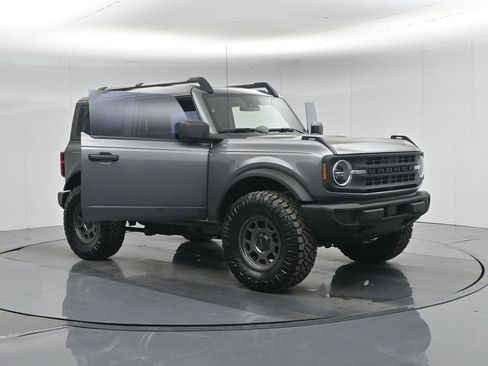 Used 2021 Ford Bronco Base image 29