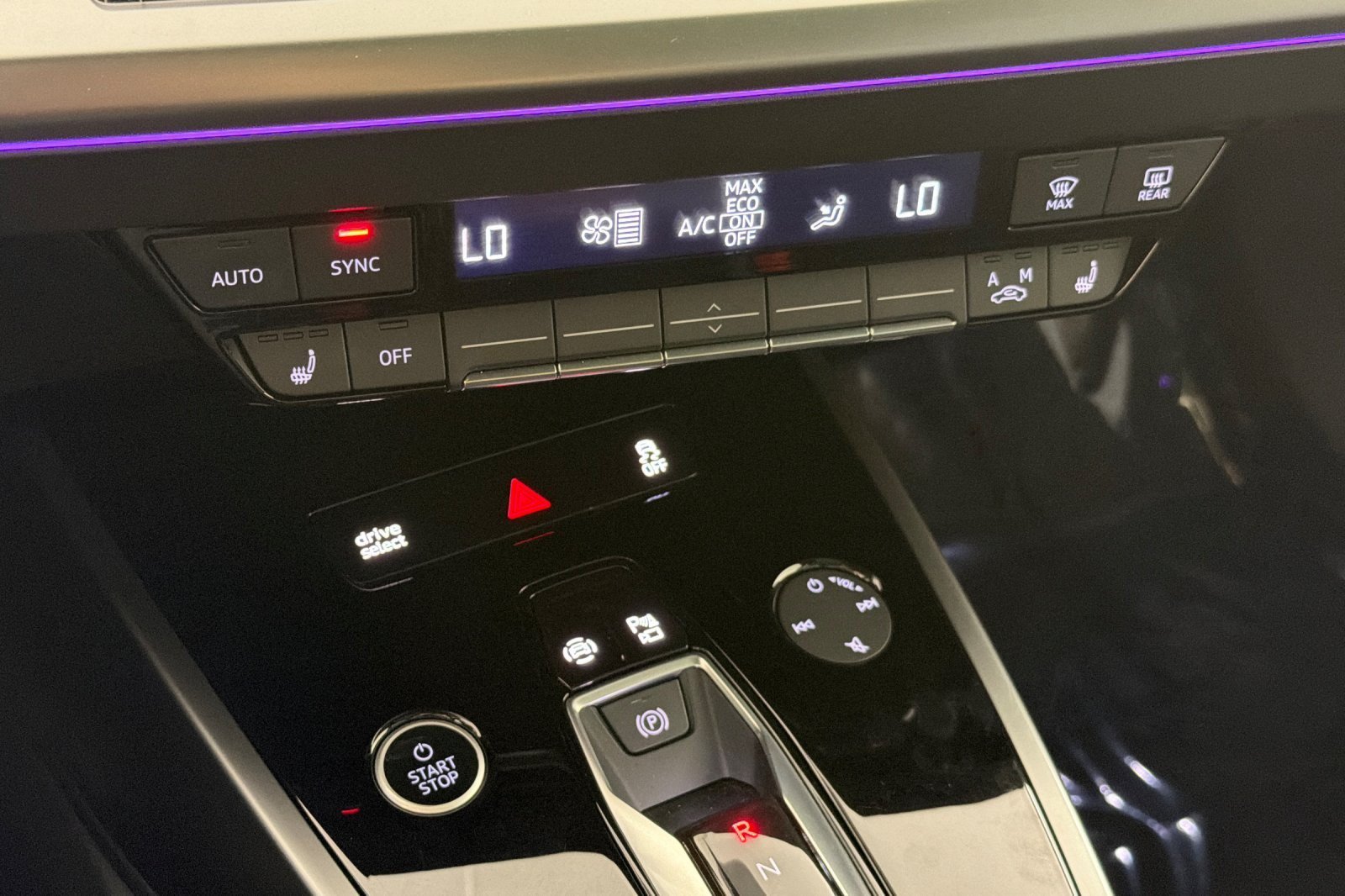 Certified 2023 Audi Q4 e-tron Prestige AWD/4WD image 18