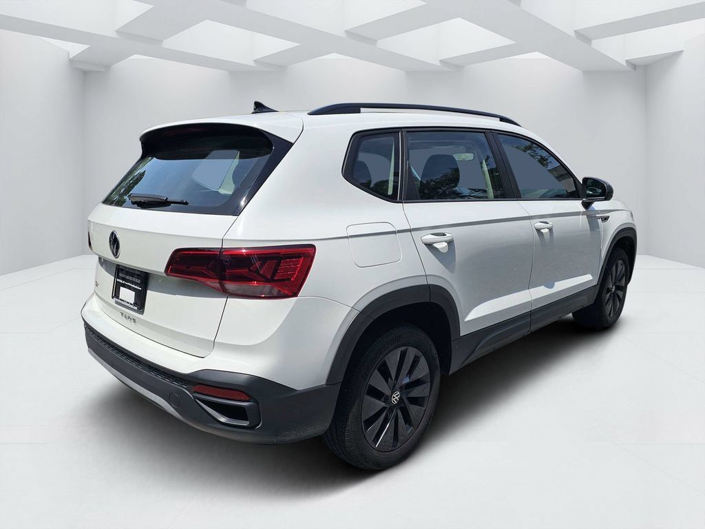 Used 2023 Volkswagen Taos S FWD image 3