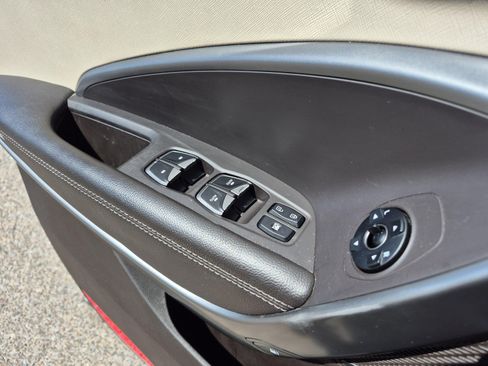 Used 2018 Hyundai Santa Fe AWD image 13