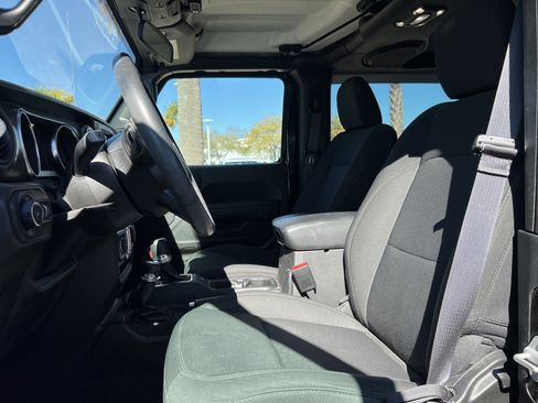 Used 2022 Jeep Wrangler Sport image 16