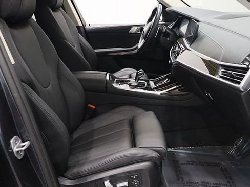 Used 2021 BMW X7 xDrive40i w/ Cold Weather Package image 18