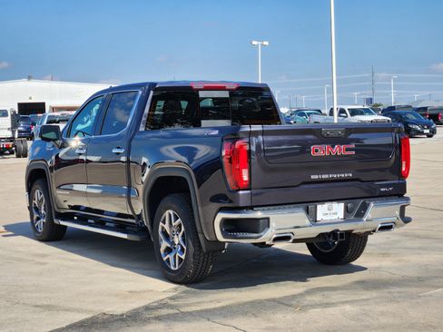 New 2026 GMC Sierra 1500 SLT AWD/4WD image 3
