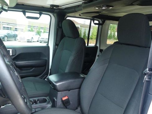Used 2018 Jeep Wrangler Unlimited Sport S AWD/4WD image 12