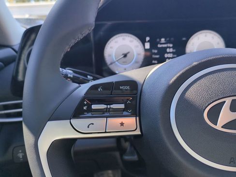 New 2026 Hyundai Elantra Limited image 31