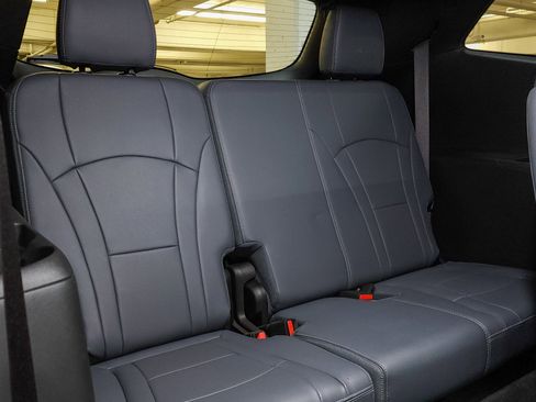 Used 2022 Buick Enclave Essence w/ Experience Buick Package image 50