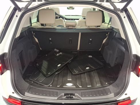 Certified 2025 Land Rover Discovery Sport S AWD/4WD image 28