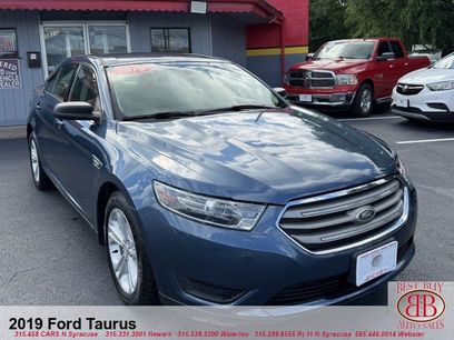 Used 2019 Ford Taurus SE
