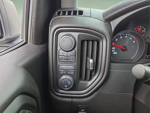 Used 2022 Chevrolet Silverado 1500 Custom Trail Boss w/ LPO, Dark Essentials Package AWD/4WD image 19