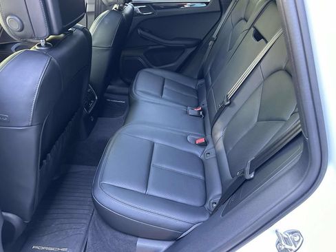 Certified 2026 Porsche Macan AWD/4WD image 13