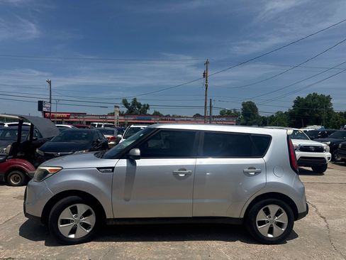 Used 2015 Kia Soul FWD image 8
