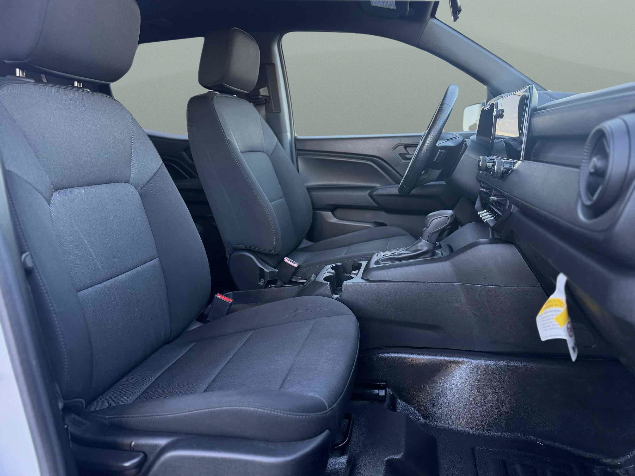 Used 2023 Chevrolet Colorado W/T RWD image 12