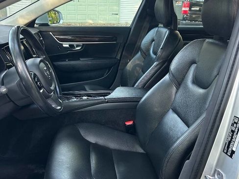 Used 2018 Volvo S90 T5 Momentum w/ Convenience Package image 9