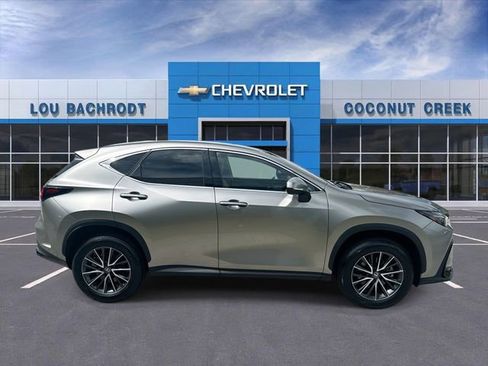 Used 2024 Lexus NX 250 FWD image 9