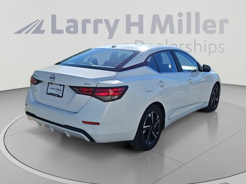 Used 2024 Nissan Sentra SV FWD image 5