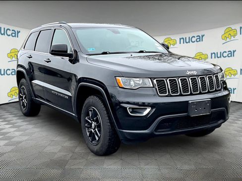 Used 2020 Jeep Grand Cherokee Laredo image 1