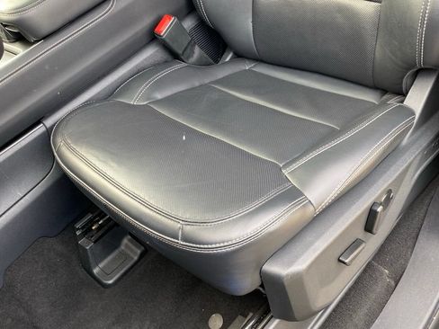 Used 2025 Ford Expedition Max Platinum AWD/4WD image 28