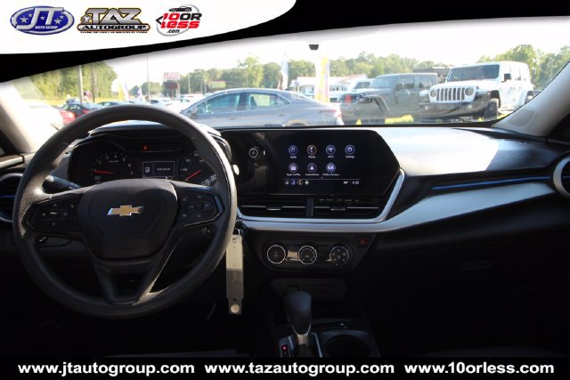Used 2024 Chevrolet Trax LS FWD image 16