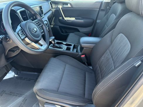 Used 2021 Kia Sportage LX AWD/4WD image 11