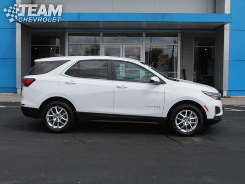 Used 2024 Chevrolet Equinox LT AWD/4WD image 3