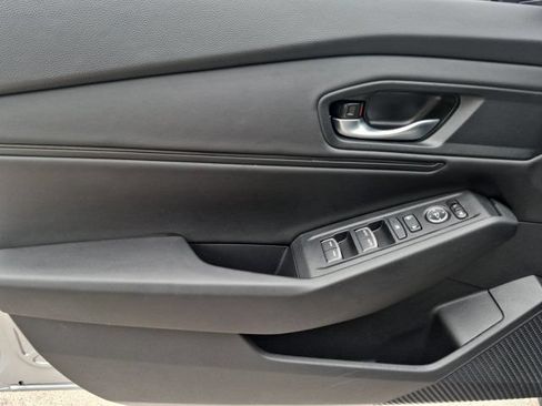 Used 2025 Honda Accord SE image 11