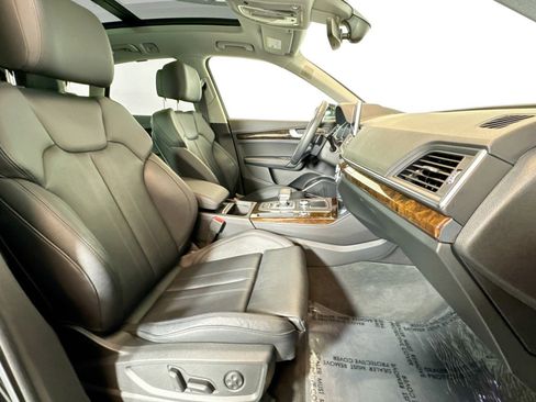 Used 2019 Audi Q5 2.0T Premium Plus w/ Premium Plus Package image 27