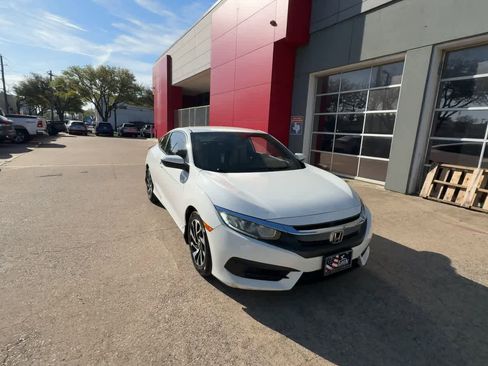 Used 2018 Honda Civic LX image 2
