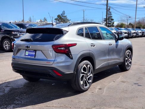 New 2026 Chevrolet Trax RS w/ Sunroof Package image 5