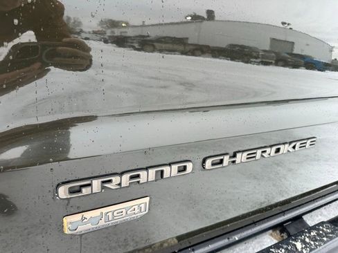 Used 2016 Jeep Grand Cherokee Limited 75th Anniversary image 9