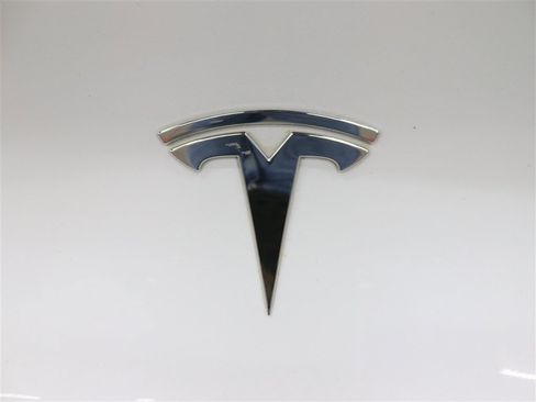 Used 2021 Tesla Model Y Long Range AWD/4WD image 10