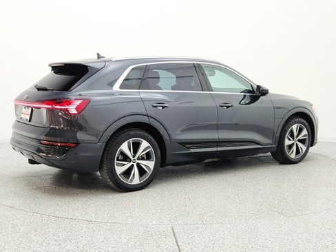Used 2024 Audi Q8 e-tron Premium Plus AWD/4WD image 5