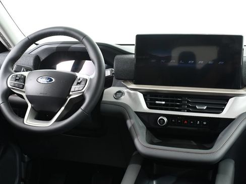 New 2026 Ford Explorer Active AWD/4WD image 8